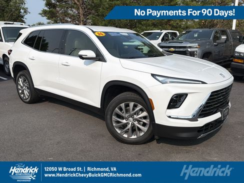 Used 2026 Buick Enclave Preferred w/ Power Package FWD image 1