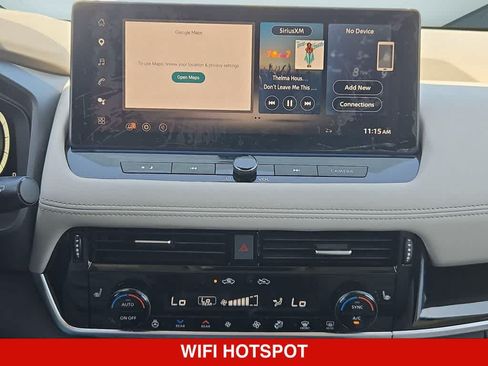 Used 2025 Nissan Rogue SL w/ SL Premium Package FWD image 30