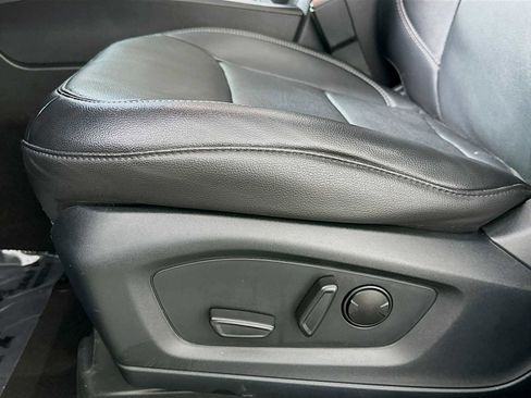 Used 2023 Ford Explorer Limited w/ Equipment Group 301A image 18