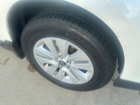 Used 2018 Subaru Outback 2.5i Premium AWD/4WD image 41