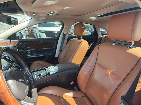Used 2019 Jaguar XJ R-Sport AWD/4WD image 9