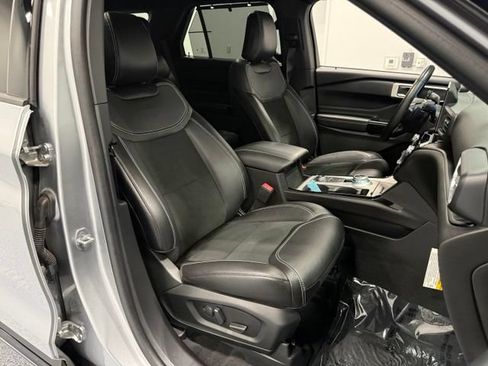 Used 2022 Ford Explorer ST AWD/4WD image 35