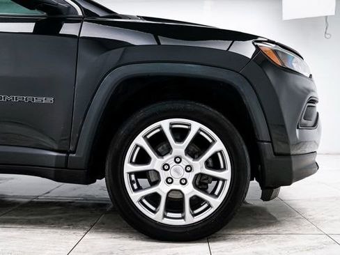 Used 2022 Jeep Compass Latitude w/ Sun and Sound Group image 30