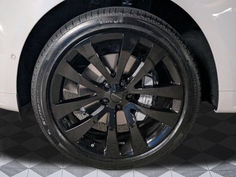 New 2026 Land Rover Range Rover Sport Dynamic SE AWD/4WD image 9