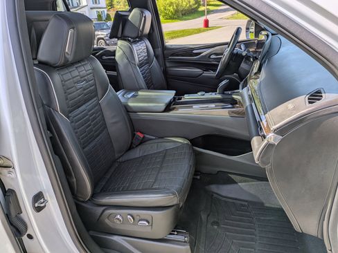 Used 2023 Cadillac Escalade Sport Platinum w/ LPO, ONYX Package AWD/4WD image 26