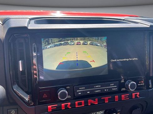 Used 2025 Nissan Frontier PRO-4X AWD/4WD image 15
