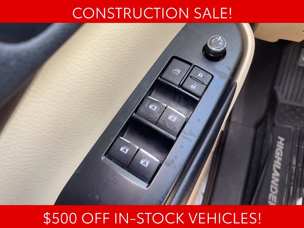 Used 2019 Toyota Highlander Limited Platinum AWD/4WD image 29