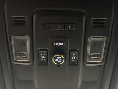 Used 2021 Chevrolet Suburban Z71 w/ Z71 Off-Road Package image 44