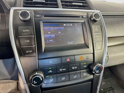 Used 2015 Toyota Camry LE FWD image 19
