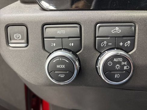 Used 2024 GMC Sierra 1500 Elevation AWD/4WD image 29