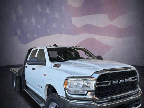 Used 2022 RAM 3500 Tradesman w/ Chrome Appearance Group image 8