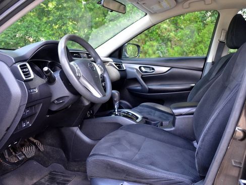 Used 2014 Nissan Rogue S image 12