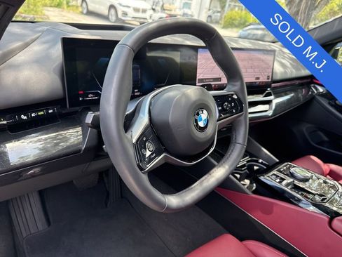 Used 2026 BMW 530i w/ Premium Package RWD image 7