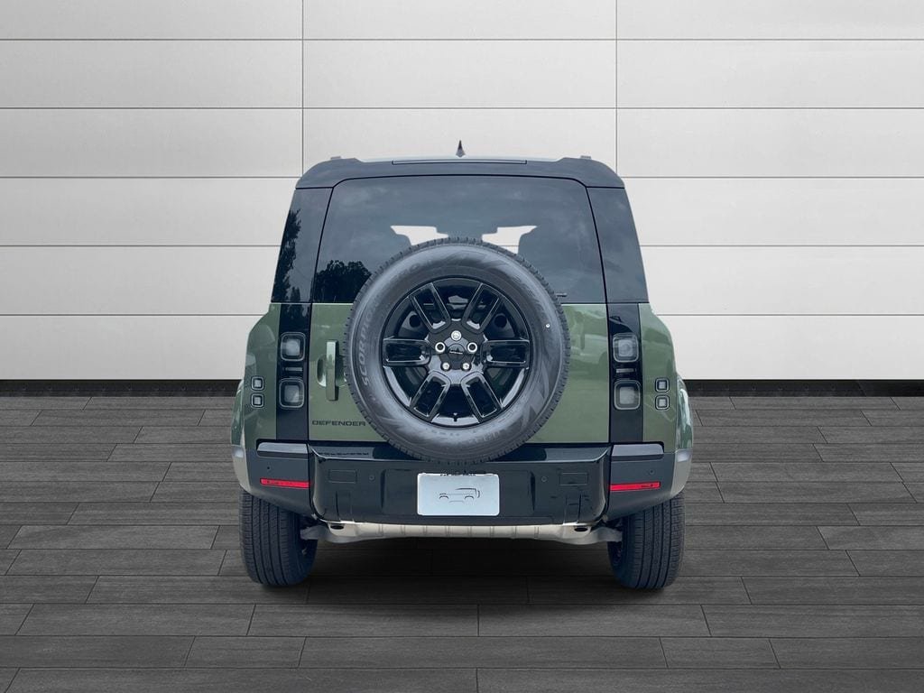 New 2026 Land Rover Defender 110 S AWD/4WD image 4