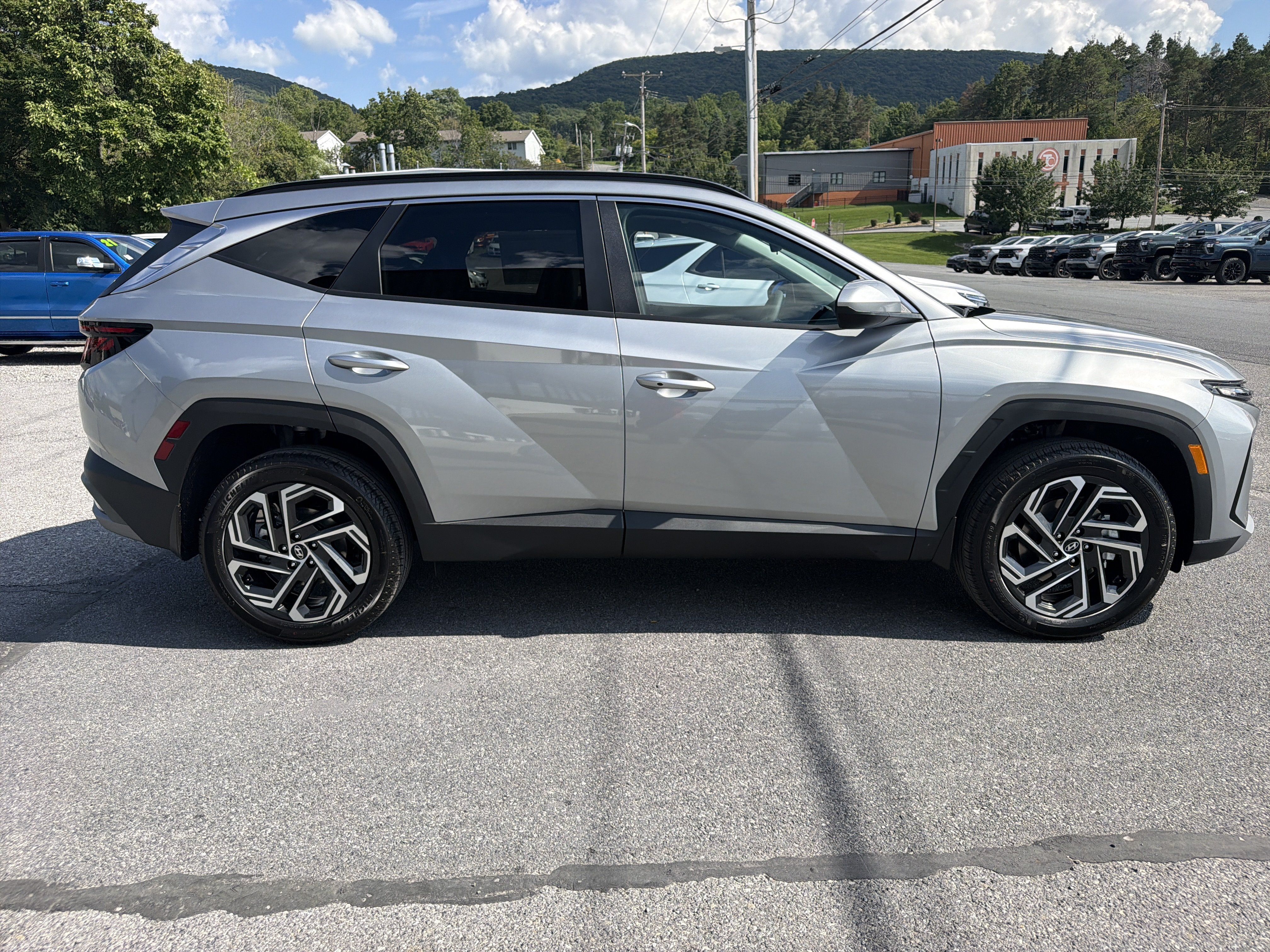 New 2026 Hyundai Tucson SEL Plus AWD/4WD image 2