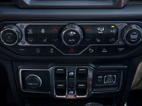 Used 2021 Jeep Wrangler Unlimited Sport image 20