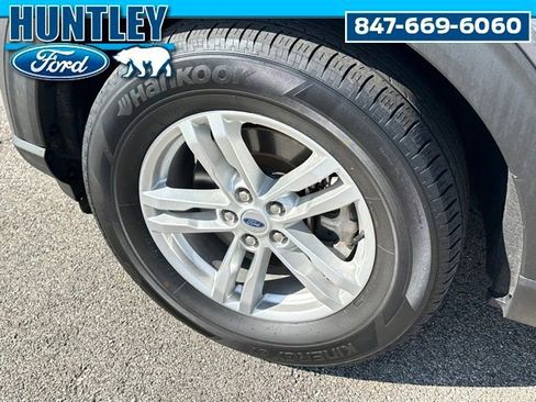 Used 2023 Ford Explorer XLT w/ Equipment Group 202A image 7