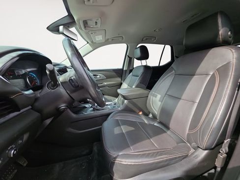 Used 2019 Chevrolet Traverse Premier FWD image 9