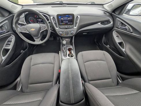 Used 2024 Chevrolet Malibu LT image 9