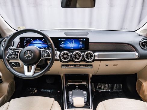 Certified 2022 Mercedes-Benz EQB 300 4MATIC image 13