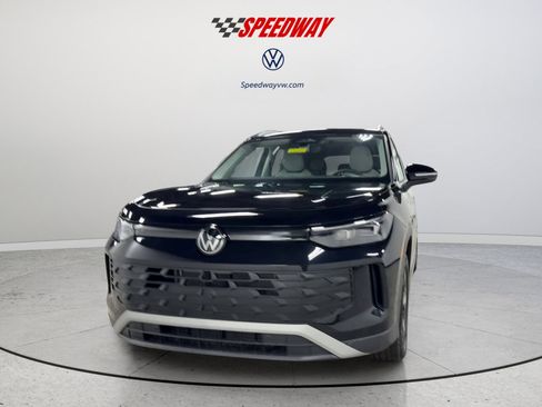 New 2026 Volkswagen Tiguan SE AWD/4WD image 3