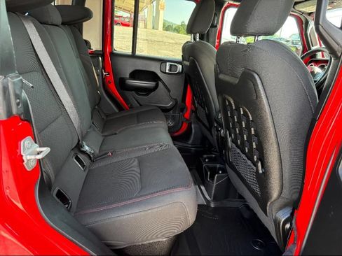 Used 2020 Jeep Gladiator Rubicon AWD/4WD image 18