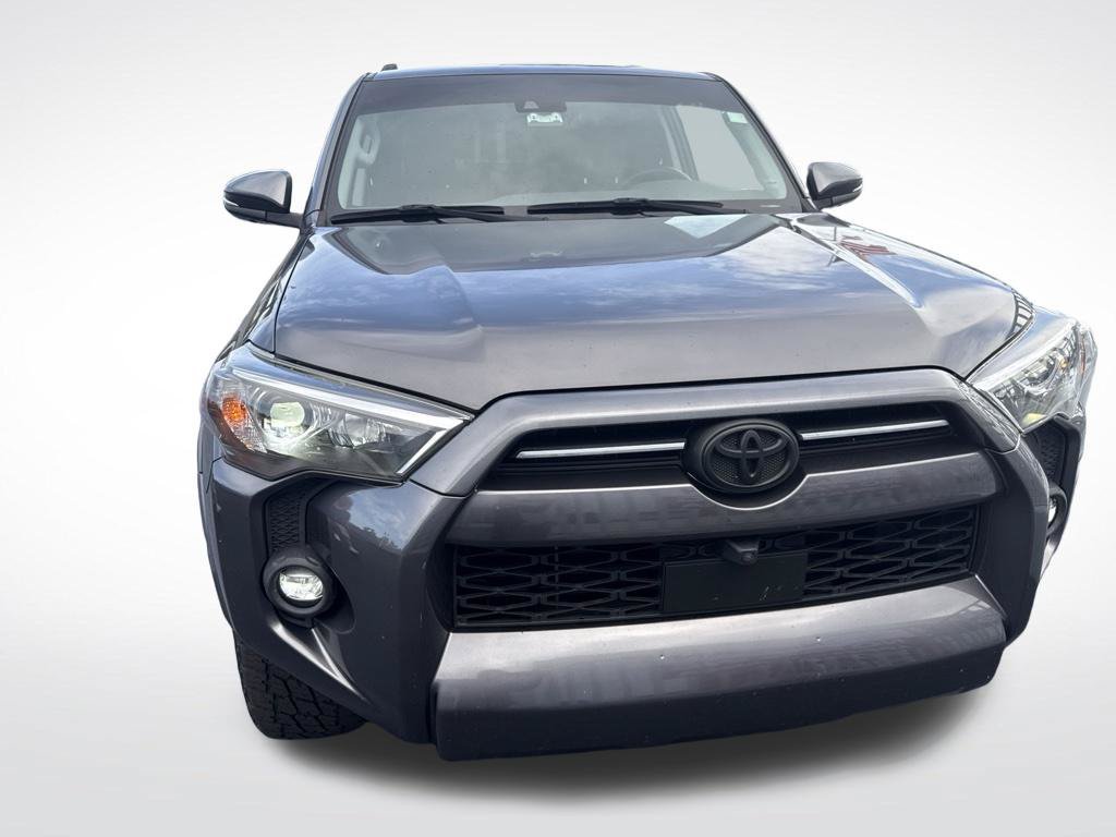 Used 2022 Toyota 4Runner SR5 Premium w/ Moonroof Package RWD image 2