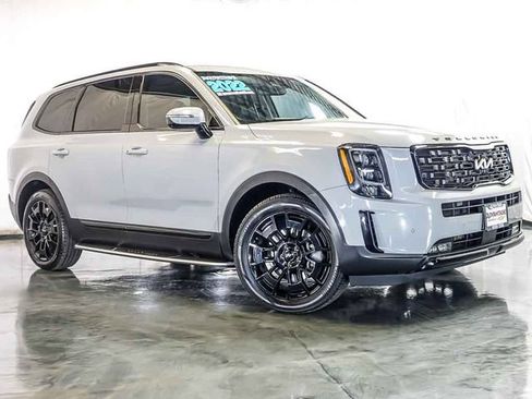Used 2022 Kia Telluride SX w/ SX Prestige Package AWD/4WD image 2