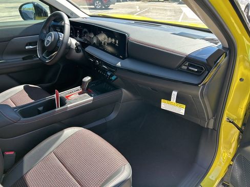 New 2026 Nissan Kicks SR w/ SR Premium Package FWD image 41