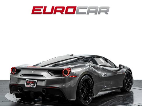 Used 2018 Ferrari 488 GTB RWD image 5