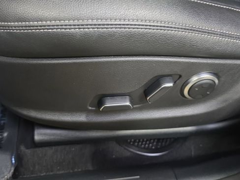 Used 2025 Genesis GV70 2.5T image 34