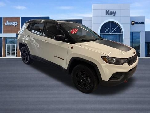 Used 2024 Jeep Compass Trailhawk AWD/4WD image 10
