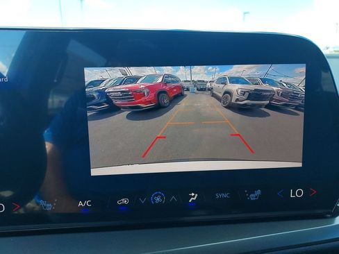 New 2026 Chevrolet Traverse LT AWD/4WD image 23