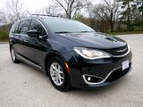 Used 2020 Chrysler Pacifica Touring-L image 4