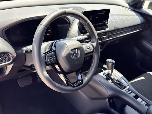 Certified 2025 Honda HR-V Sport image 2