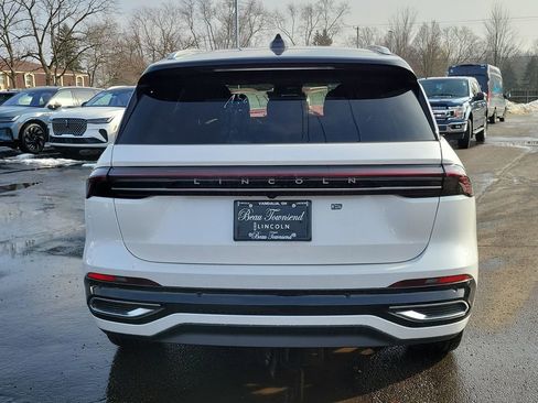 New 2026 Lincoln Nautilus Reserve image 5