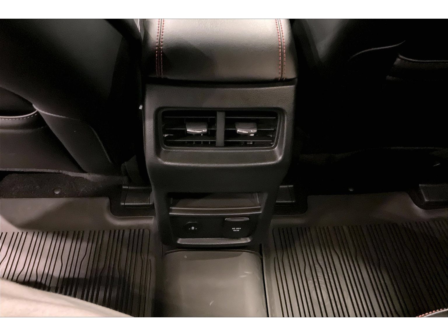 Used 2024 Ford Edge ST-Line AWD/4WD image 12