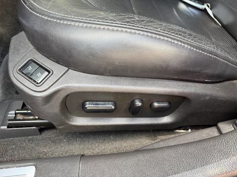 Used 2013 Ford Taurus SHO AWD/4WD image 22