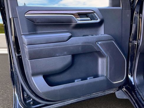 Used 2022 Chevrolet Silverado 1500 LT image 13