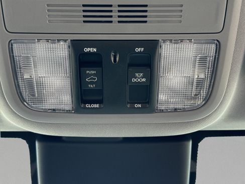 Used 2023 Honda Odyssey EX-L image 12