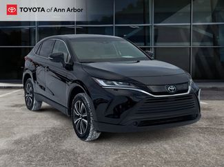 Used 2023 Toyota Venza LE video 1