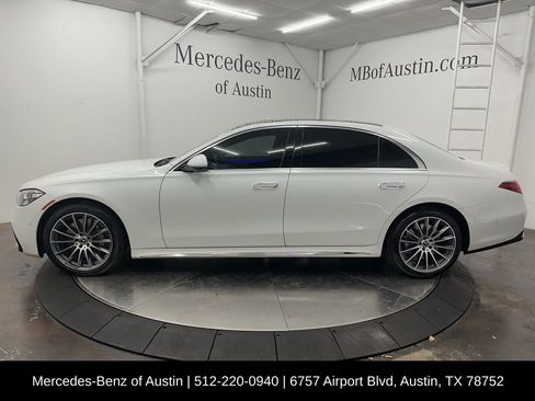 Used 2025 Mercedes-Benz S 580 4MATIC Sedan image 4