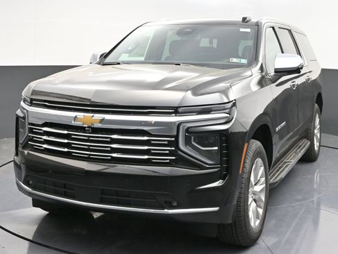 New 2026 Chevrolet Suburban Premier w/ Sun And Tow Package AWD/4WD image 3