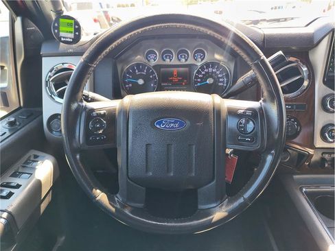 Used 2013 Ford F250 Lariat w/ Lariat Ultimate Pkg AWD/4WD image 7