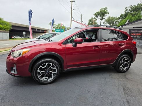 Used 2017 Subaru Crosstrek 2.0i Premium AWD/4WD image 10
