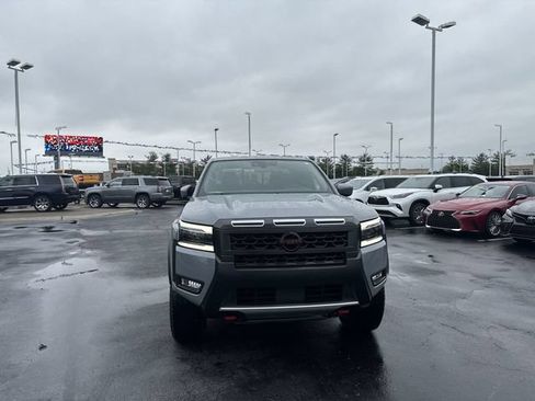 Used 2025 Nissan Frontier PRO-4X AWD/4WD image 7