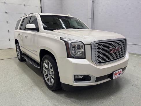 Used 2015 GMC Yukon Denali image 2