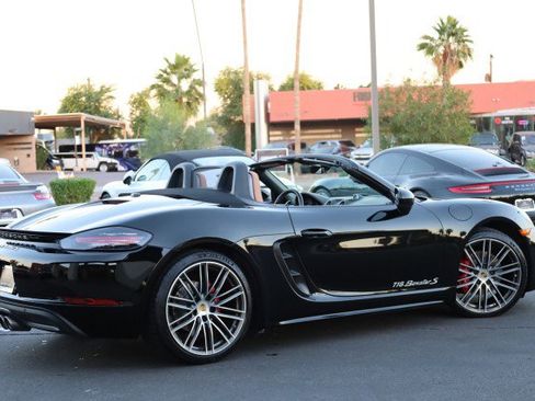 Used 2018 Porsche 718 Boxster S image 21