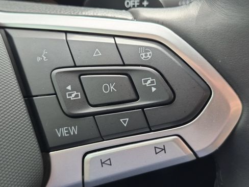 Used 2024 Volkswagen Atlas Cross Sport SEL R-Line AWD/4WD image 18