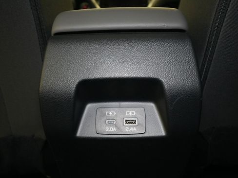 Used 2025 Subaru Crosstrek 2.5i Premium image 19